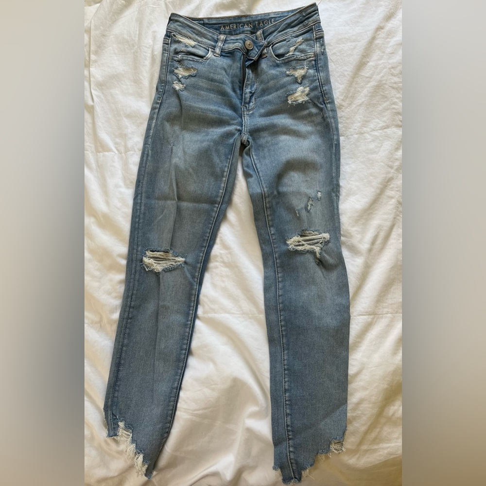 American Eagle hi-rise begging crop, blue denim size 2